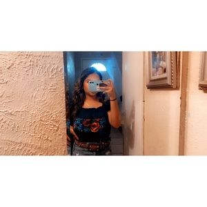 Meet your Posher, Paola